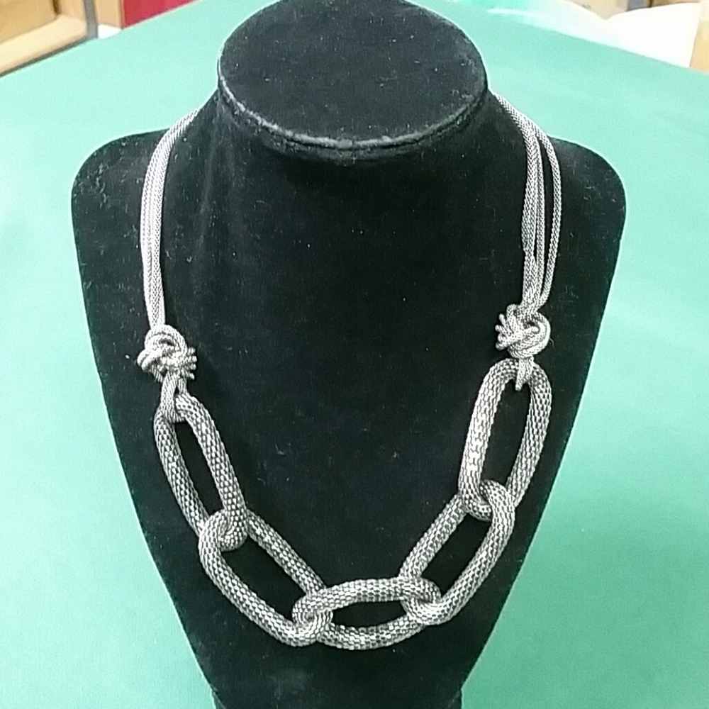 Gunmetal mesh link necklace